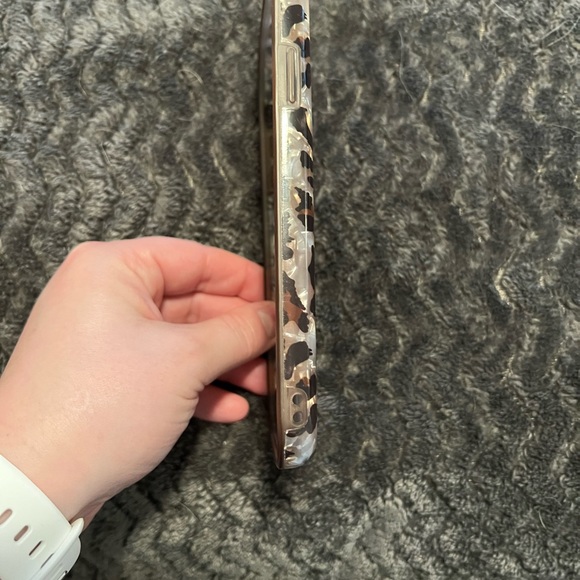 iPhone 11 leopard case - Picture 3 of 3